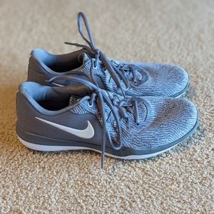 Nike Grey Women's Flex Supreme TR 6 - Size 9